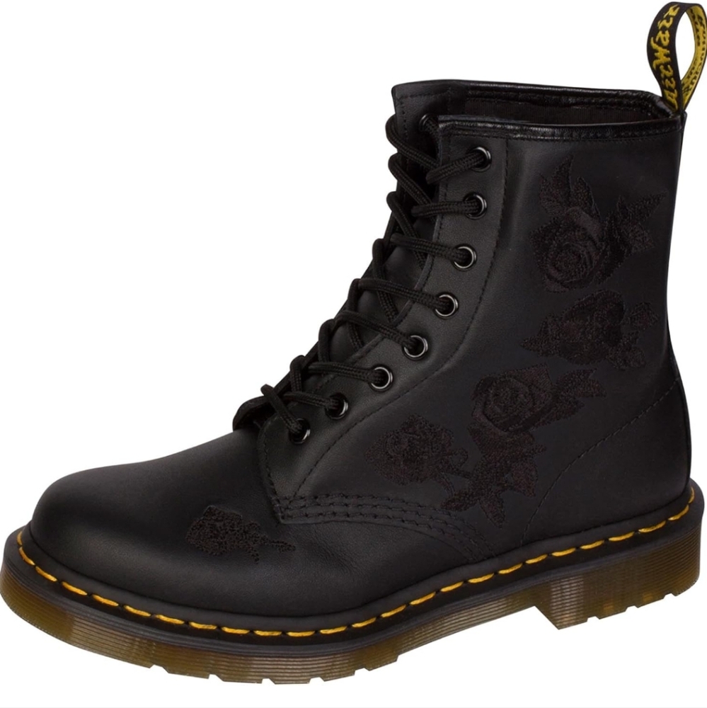Dr. Martens Women's 1460 Vonda Mono Softy